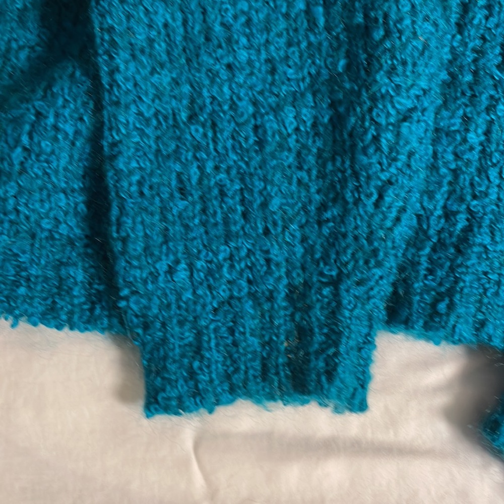 Sweater - Picture 16 of 16